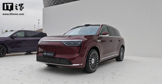 鸿蒙智行问界M8 八个月销量破15万 成家庭智慧SUV新标杆