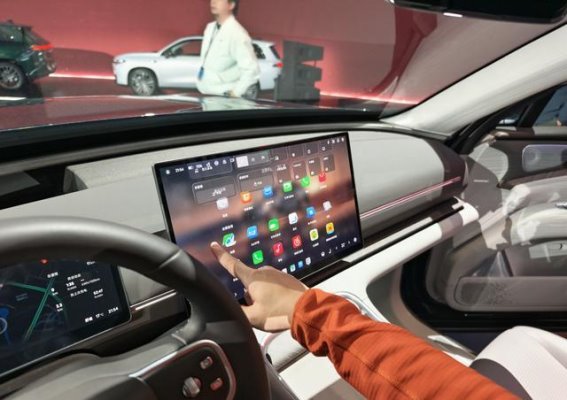 零跑D19实车体验：中大型SUV的新高度，工程与创新兼具