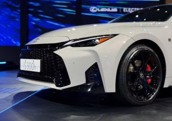 2026款雷克萨斯IS实车解析 外观微调中控升级运动豪华兼备