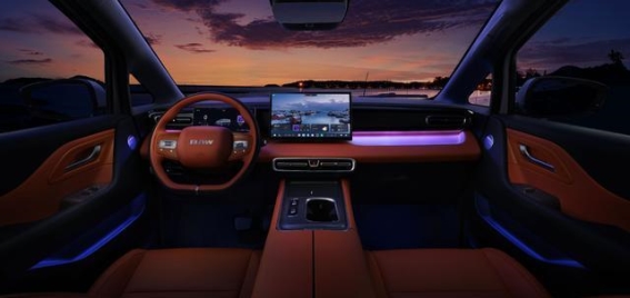 锐胜M8新能源中大型MPV实测体验 15万起享受航空座椅舒适