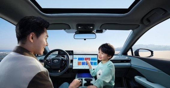 一汽丰田bZ系列焕新上市 家用纯电出行再升级