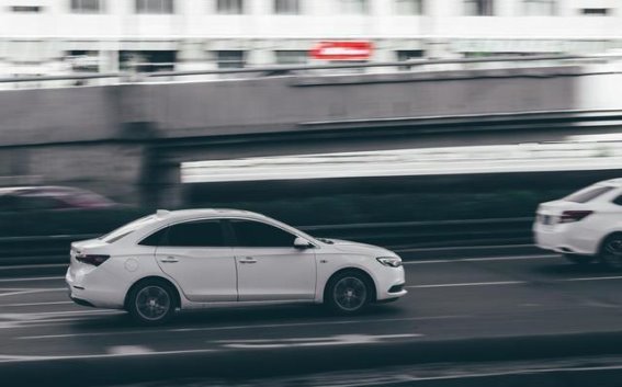 开电车的那些隐藏开销，你以为省钱其实钱包更吃紧