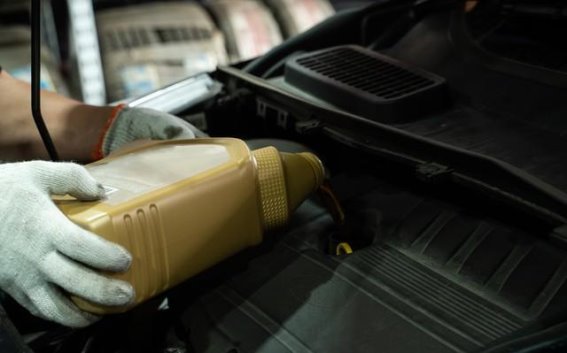 机油更换周期大揭秘：不再盲目跟风，实测结果告诉你真相