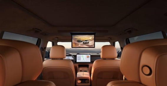 极石ADAMAS：硬派与高科技的巧妙结合