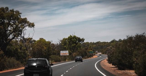 上高速就犯困？原来是这3个“隐形陷阱”在作祟