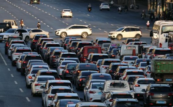 告别2025：中国汽车产业迎接新机遇与挑战