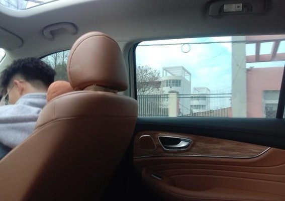 新能源车后排空间大比拼：哪款车能成为家用车市场的空间之王？