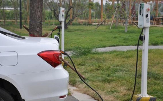 新能源车充电成本实测，比油车省得太多