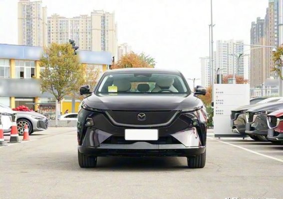 马自达EZ-60：外观与性能的完美平衡