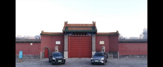 红旗HS6 PHEV：豪华与科技的华丽交汇，开启新能源时代新征程