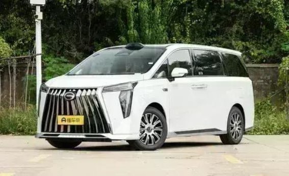 传祺向往M8宗师版全方位豪华体验，智驾与置换优惠双重加持