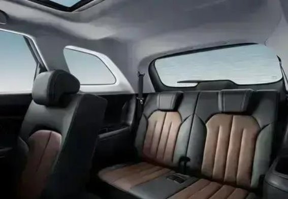 长安全新7座SUV发布，10.79万起，全面提升空间与动力表现