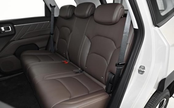 6万元级SUV，五菱星光560凭借超大空间和实用配置，满足家庭出行需求