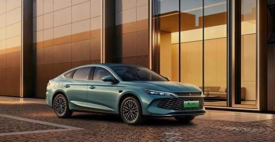 比亚迪大电池DM-i车型升级，续航翻倍，推动插混市场新格局