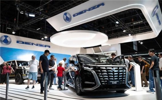 腾势D9：三连冠的传奇与高端MPV市场的未来展望