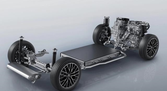 比亚迪四款插混家轿发布，续航再突破，10万元左右引领市场新风潮