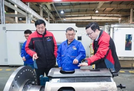 袁宏明调研汉德车桥，推进电驱桥技术创新与未来发展