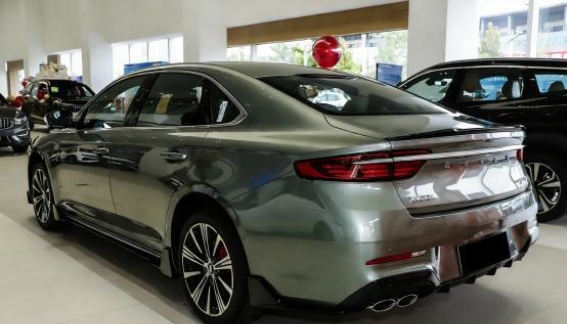 年轻人首选运动轿车，吉利星瑞9.87万起，颜值与动力兼备