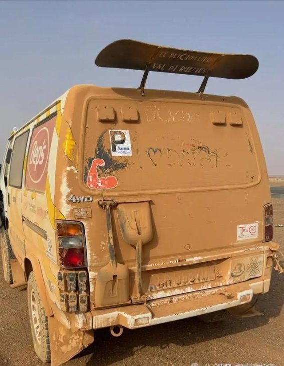 这台神秘的面包车，如何在达喀尔赛场上夺回属于它的荣耀？