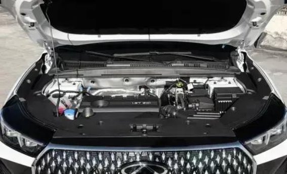 第五代瑞虎8：性价比与实用性兼具的家庭SUV