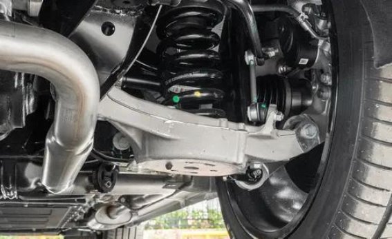 冬季返乡不慌！奕派eπ008省5万，比传祺E8能装还带冰箱彩电