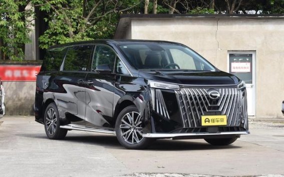 传祺M8热销来袭，购车优惠多重叠加，豪华与实用兼具