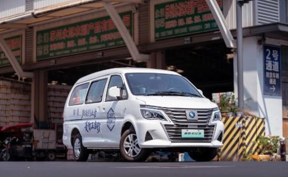 冬季服装转运的新选择：菱智新能源助力高效物流