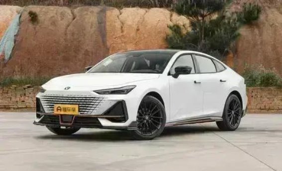 长安二代UNI-V：安全与实惠并重的智能之选