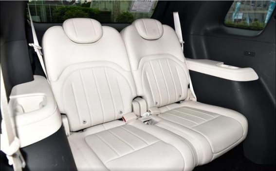 东风奕派eπ008六座版：家庭出行的理想之选，舒适与智能的完美融合