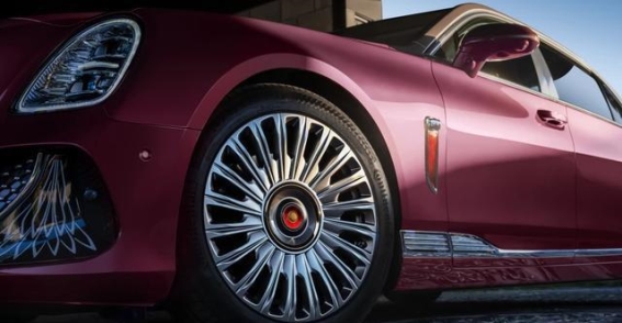 红旗国雅进军俄罗斯市场，挑战Aurus豪车地位