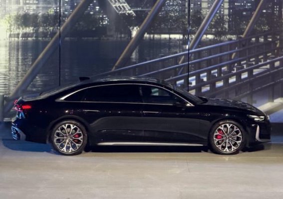 全新奥迪A6L发布：豪华与性能的完美结合