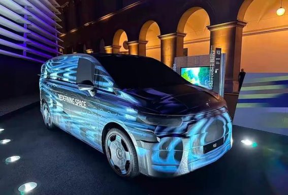 全新国产纯电奔驰VLE曝光，豪华MPV新风尚即将来袭