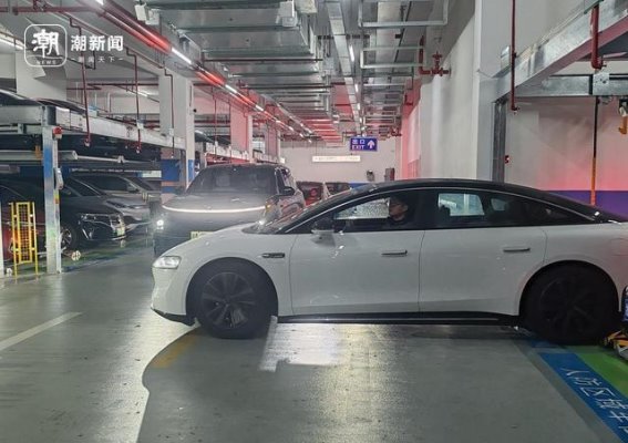 新能源车越做越宽，停车难题如何破解？