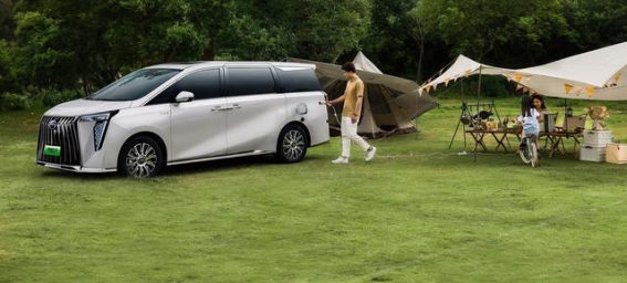 MPV不再是“司机车”，这款家用新能源MPV带来不一样的舒适与智能体验