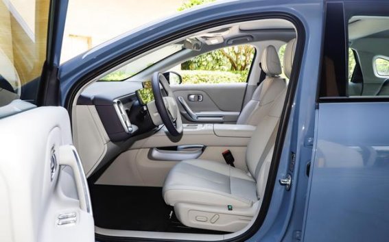 10万元级纯电家轿新选择：零跑B01 650悦享版如何在续航与舒适之间找到平衡？