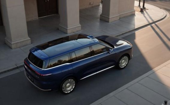 智己LS9：冰雪天气下的硬核技术与安全防线