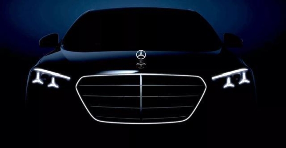 奔驰新一代S级：极致革新与豪华体验的全新标准