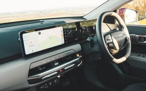 起亚坚持实体按键：在数字化与实际需求之间找到平衡