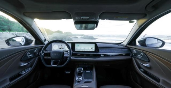 应对寒冬，艾瑞泽8带来温暖与自信