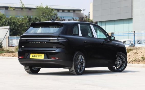 零跑C10 2026款纯电版 605激光雷达版：13万级SUV中的科技先锋