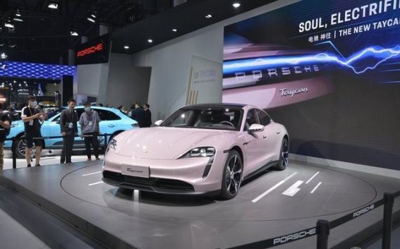 保时捷全球销量持续下滑，如何应对电动化与智能化转型压力