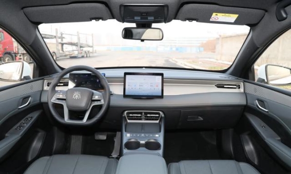 兼具颜值与实用，7.98万元起的2026款秦PLUS DM如何选择？