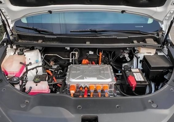 如何避免电瓶亏电？老司机教你两招延长电瓶寿命