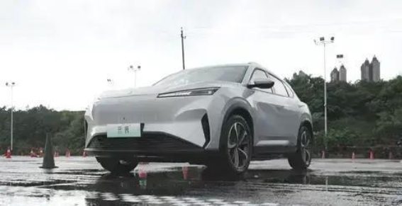 示界06：法系驾控的电动新篇章