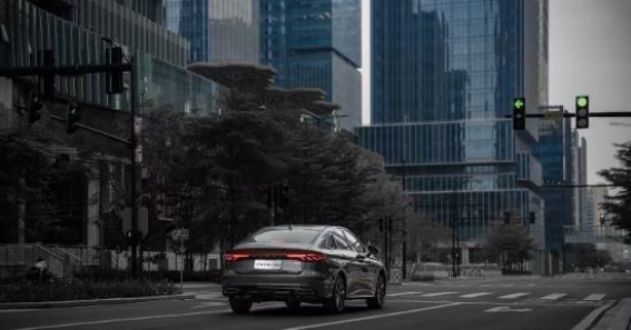 艾瑞泽8 Pro：10-15万级家用轿车的高性价比“六边形战士”