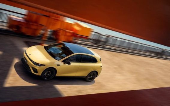 零跑Lafa5：以9.28万起的惊艳表现，重塑新能源轿跑市场