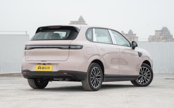 零跑B10：10万元级纯电SUV新选择，续航超500公里，智能化配置引领未来